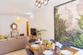Luxury Tropical Oasis 3 BR with Pool close to Beach